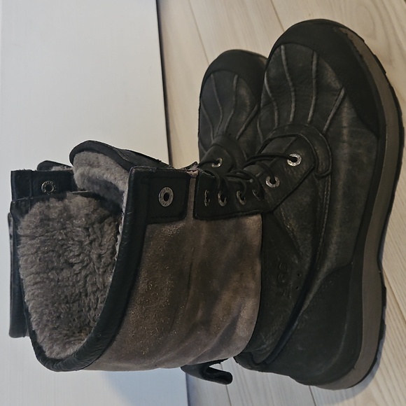 UGG Snow Boots Waterproof Womens Size 10 (Adirondack III) Black And Gray - Picture 5 of 9